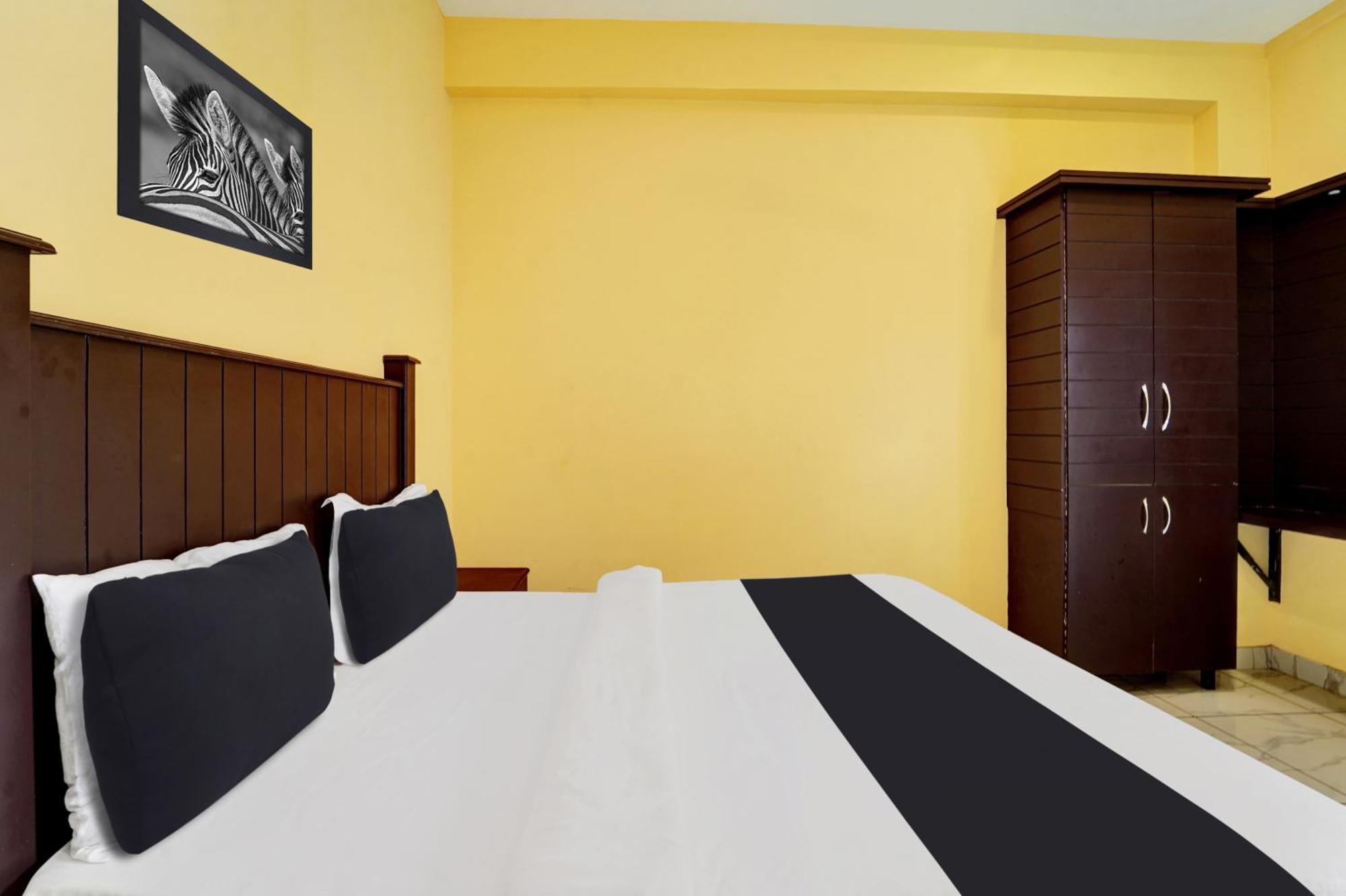 Super Collection O Calvathy Road Near Fort Kochi Exterior foto